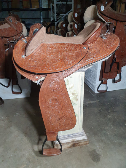 Handcarved Leather-Half Breed-Swinging Fender Saddle