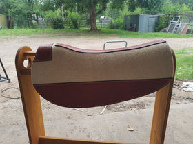 Heavy Duty Felt - Swinging Fender / half breed Saddle Pad with Leather Trim