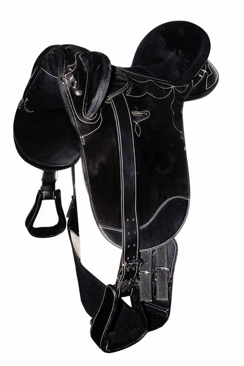 Xtra Wide Gullet- Black-Synthetic stock saddle
